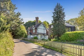Danny Lodge - Country Cottage Near Brighton by Huluki Sussex Stays - Hurstpierpoint - 0