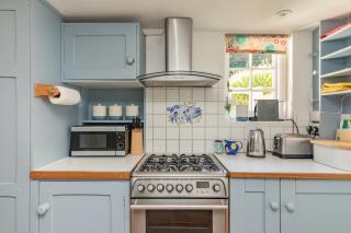 Danny Lodge - Country Cottage Near Brighton by Huluki Sussex Stays - Hurstpierpoint - 1