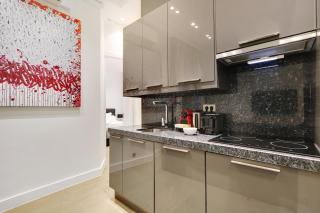 Pick A Flat's Apartment in Triangle d'Or - Pierre 1er de Serbie - Paris - 2