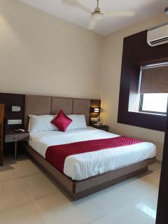 Hotel West INN-Near Mumbai International Airport - Mumbai - 2