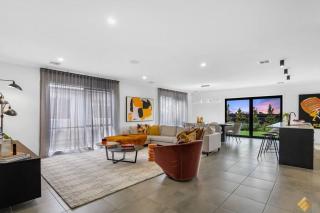 Brand New Modern 4 Bedroom Luxury Retreat - 0