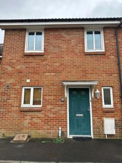 Bilborough House - Cosy Place suitable for Families and Business Travellers furnitures, Free Wifi and Free Parking - Swindon - 7