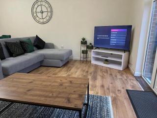 Bilborough House - Cosy Place suitable for Families and Business Travellers furnitures, Free Wifi and Free Parking - Swindon - 6