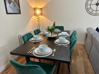 Bilborough House - Cosy Place suitable for Families and Business Travellers furnitures, Free Wifi and Free Parking - Swindon - 4