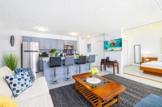 Steps to Waikiki Beach, Stylish 1BR with Parking! - 5