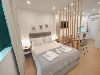 A Window to Porto – Premium Apartment Porto Downtown - Porto - 3