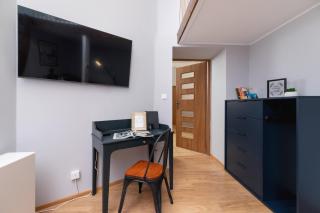 Mezzanine Retro Apartment Strzelecka Old Town by Noclegi Renters - Krakow - 6