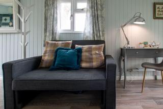 Lakeside Cabin on Stilts- 'Kingfisher' - Rous Lench - 7