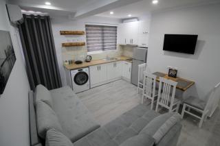 J&M Luxury Apartments Saranda - Sarandë - 2