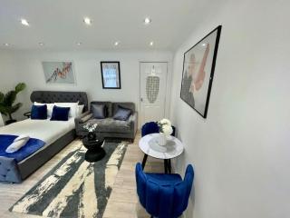 Stylish Cosy Studio Apartment - Kent - 1