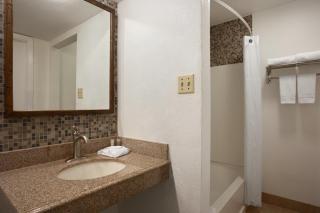 Super 8 by Wyndham Austin Downtown/Capitol Area - Austin - 8