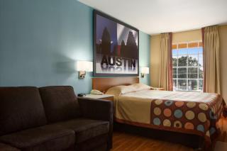 Super 8 by Wyndham Austin Downtown/Capitol Area - Austin - 7