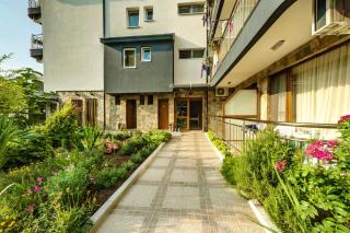 Свети Никола Каваците - Плаж и Хотел - 1