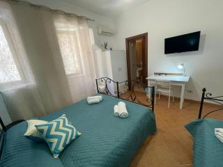 Maqueda Rooms - 1