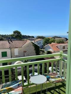 Studio lumineux sur balcon avec vue mer et plage - 8