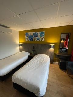 City Hotel Tilburg - 9