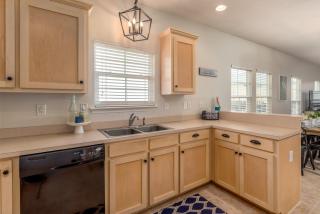 Island Sun - First Row Beach House! Fun and games galore - including a private volleyball pit! home - Dauphin Island - 2