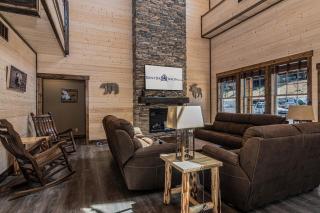 Staycation Lodge with Indoor Pool and Basketball Court - Branson - 4
