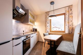 Hotel Garni Feuerstein - Sankt Anton am Arlberg - 2