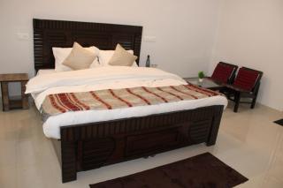 RATTAN HOUSE - 2