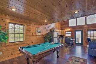 Gatlinburg Cabin with Pool Table and Hot Tub! - Gatlinburg - 5