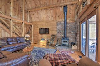 Rustic Madison Treehouse Cabin with Game Room! - Madison - 5