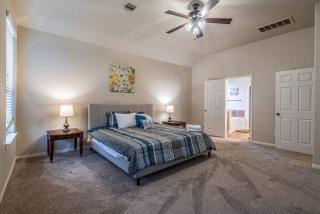 New Beautiful 4/BR Vacation Home - Katy - 6