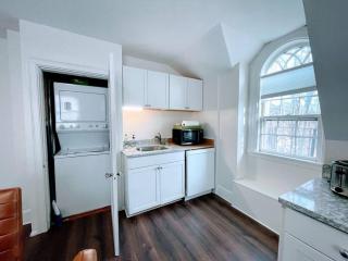 Phillips Academy Andover Two-Bedroom Apartment and Free Parking - Andover - 3