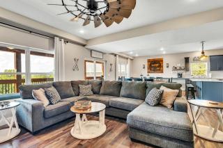 Lakeside Retreat - 2