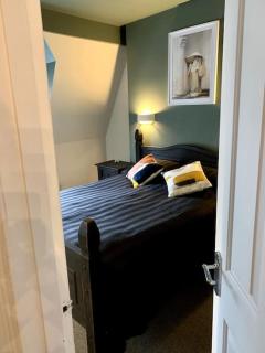 Chic Townhouse near Tunnels Beaches Ilfracombe - 4