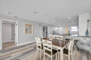 Breathtaking 2-bed 2-bath w- Full Gulf Views SB306 - St Pete Beach - 1