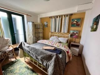 A comfortable rural space in beautiful gardens - 8