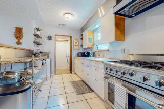 Bluebonnet Bungalow - Austin - 3