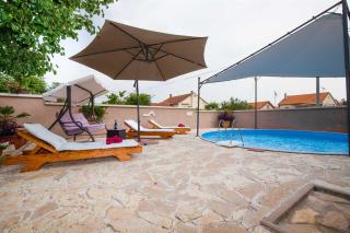 Spacious apartments with pool, Pakoštane - Pakoštane - 5