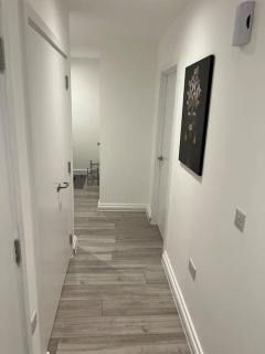 East London - 2 bed Apartment with Parking - 5