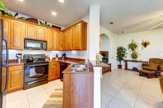 Resort Getaway with Florida Room 14 Mi to Disney! - 1