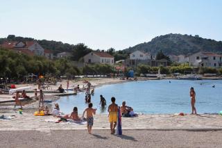 Family friendly apartments with a swimming pool Murter - 20819 - Murter - 5