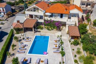 Family friendly apartments with a swimming pool Sveti Filip i Jakov, Biograd - 20861 - Sveti Filip i Jakov - 8