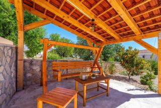 Family-friendly apartments with swimming pool Sveti Filip i Jakov, Biograd - 20861 - 5