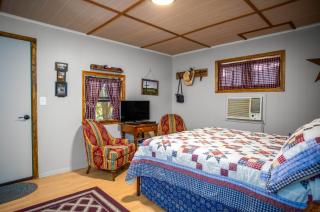 Clear River Cabin on Medina - 4