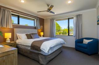 Ocean View Beachfront Apartment - Blenheim - 8