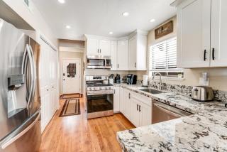 Fairway Park Cabin - 5