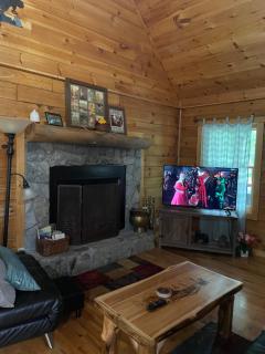 Alpenhaus Cabins Real Log Home in Helen Ga Mountains with hot tub and balconies - Sautee Nacoochee - 5