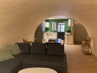 Appartement Rez-de-chaussée - Largentière - 0