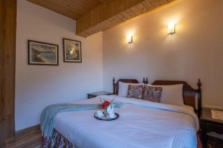 StayVista at Destine Cottage with Complimentary Breakfast - Kasauli - 4