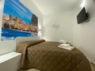 IN CENTRO ROOMS Vicino Cefalù SELF-CHEK-IN - Campofelice di Roccella - 2