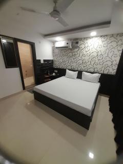 Hotel Shree - 8