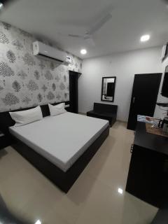 Hotel Shree - 1