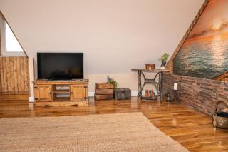 Cornish Tin Mine Themed Apartment - 8