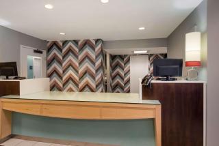 MainStay Suites Omaha Old Mill - Omaha - 9